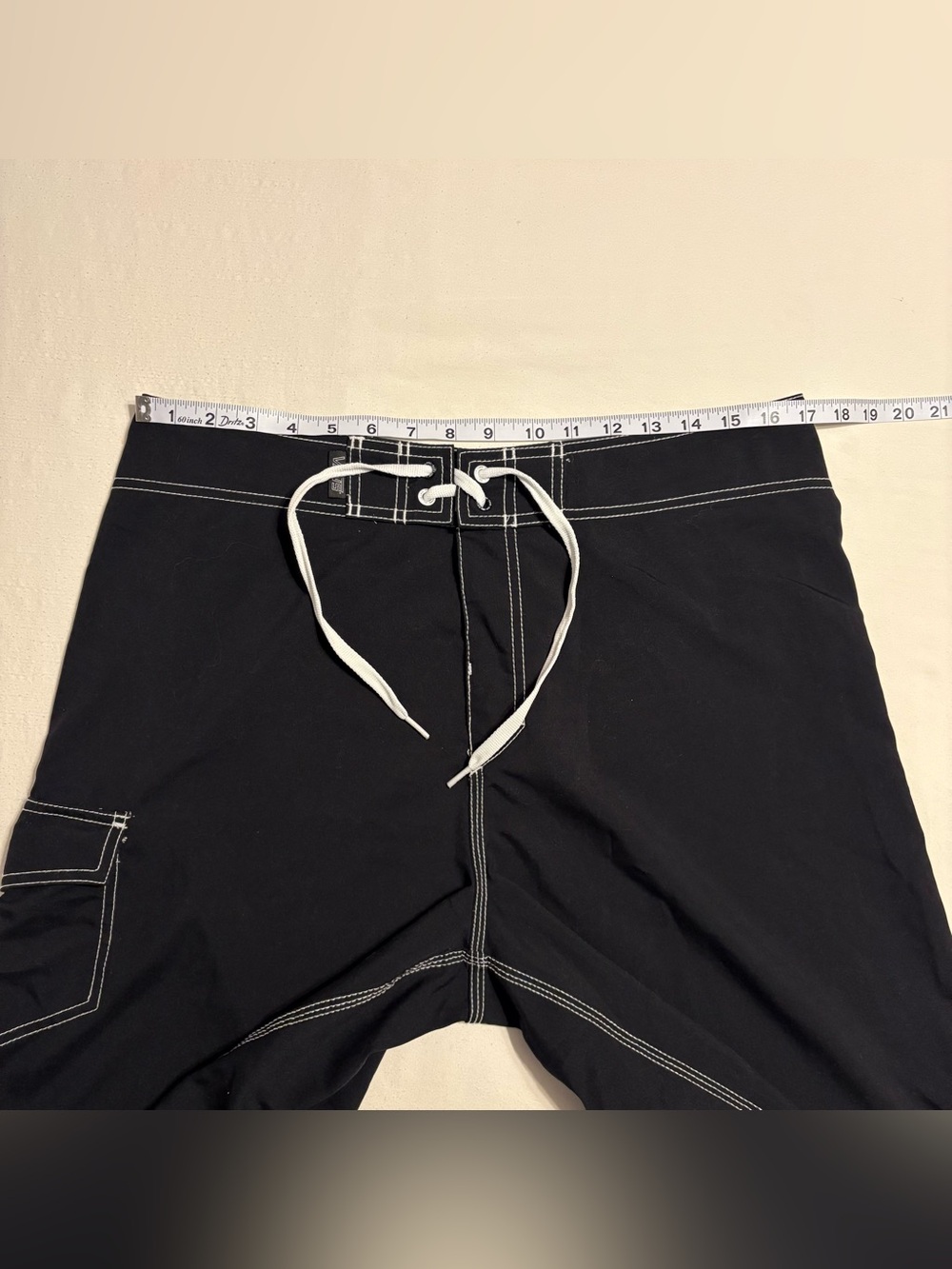 Vans "Off The Wall" Board Shorts size 34- 2012 - Picture 2 of 12